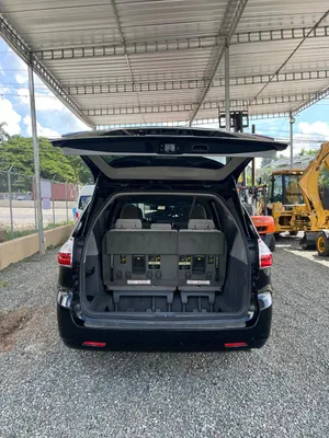 2017 Toyota Sienna — foto 5 / 10
