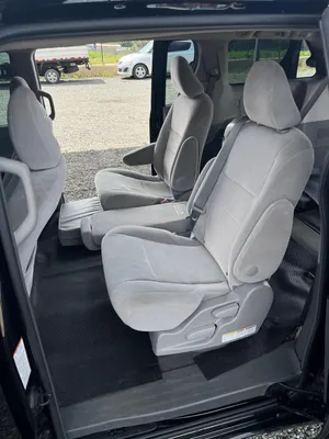 2017 Toyota Sienna — foto 7 / 10
