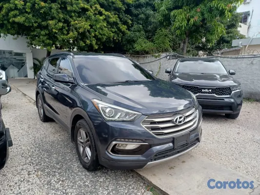 2017 Hyundai Santa Fe — foto 3 / 10