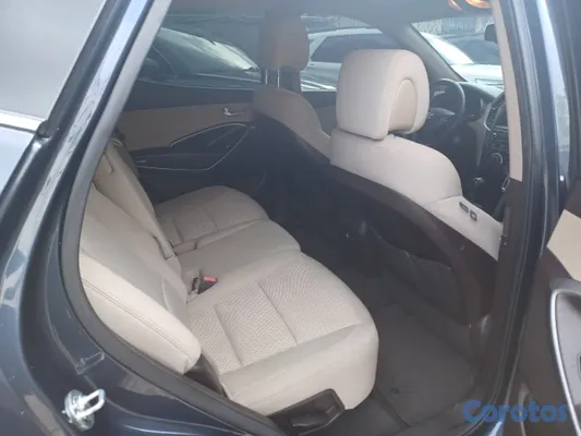 2017 Hyundai Santa Fe — foto 9 / 10