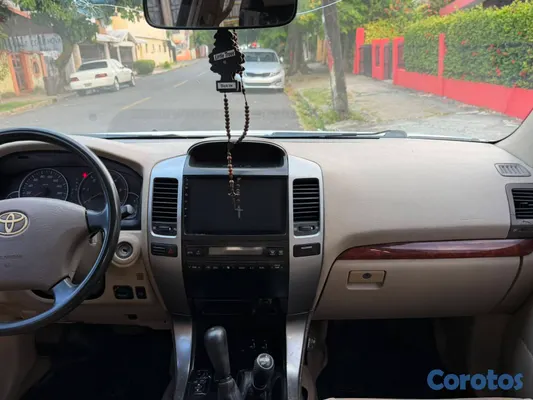 2007 Toyota Land Cruiser Prado — foto 9 / 13