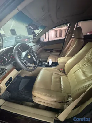 2010 Honda Accord — foto 8 / 10