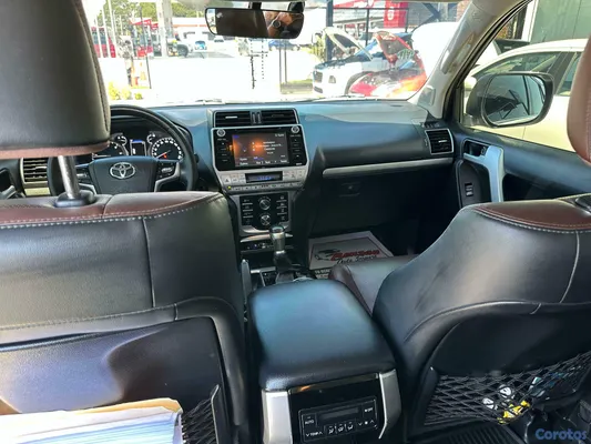 2020 Toyota Land Cruiser Prado — foto 7 / 9