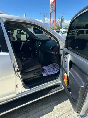 2020 Toyota Land Cruiser Prado — foto 8 / 9