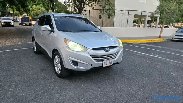 2011 Hyundai Tucson — foto 2 / 11