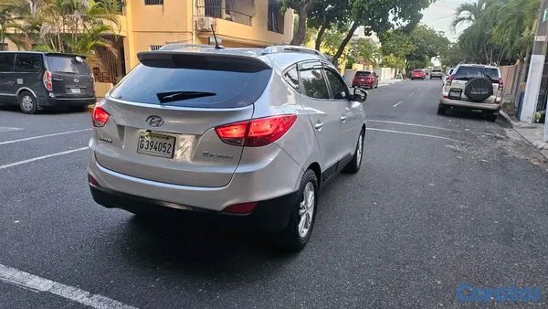 2011 Hyundai Tucson — foto 3 / 11