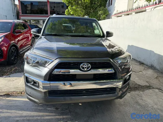 2023 Toyota 4 Runner — foto 3 / 8