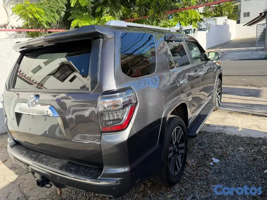 2023 Toyota 4 Runner — foto 4 / 8