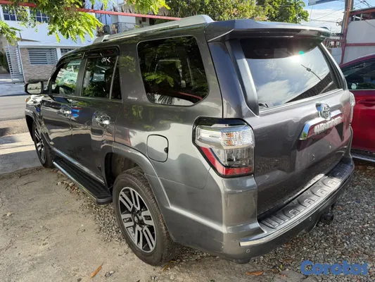 2023 Toyota 4 Runner — foto 7 / 8