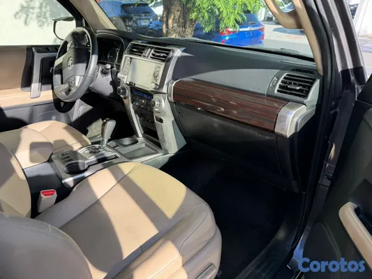 2023 Toyota 4 Runner — foto 8 / 8