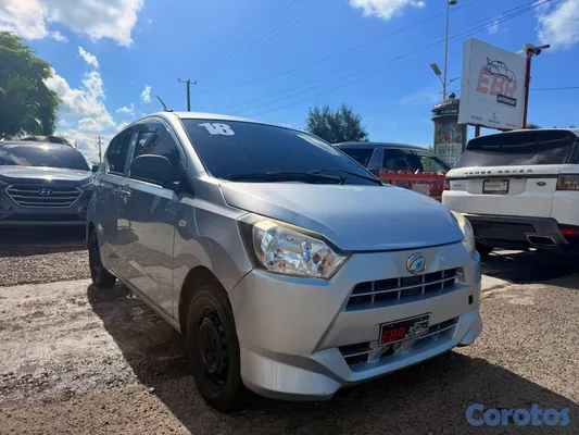 2018 Daihatsu Mira — foto 2 / 9