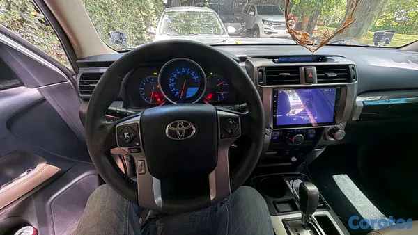 2014 Toyota 4 Runner — foto 4 / 7
