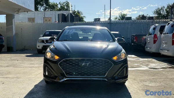 2019 Hyundai Sonata — foto 2 / 10