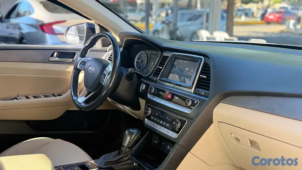 2019 Hyundai Sonata — foto 7 / 10
