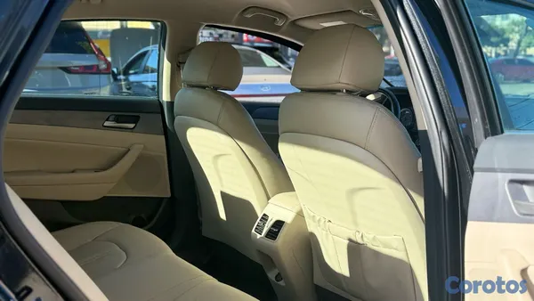 2019 Hyundai Sonata — foto 8 / 10