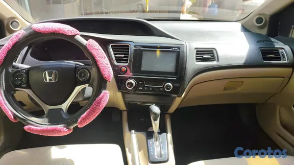 2015 Honda Civic — foto 5 / 9