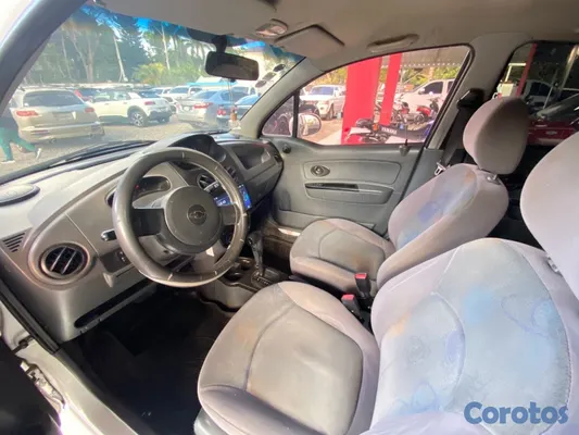 2010 Chevrolet Spark — foto 6 / 11