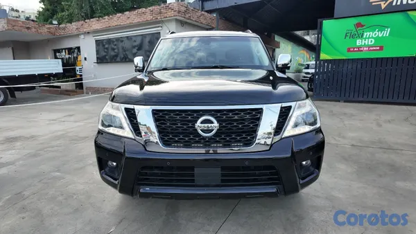 2017 Nissan Armada — foto 2 / 10