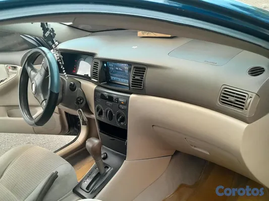 2008 Toyota Corolla — foto 17 / 19