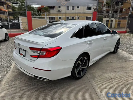2020 Honda Accord — foto 7 / 10