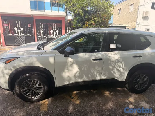 2021 Nissan Rogue — foto 2 / 8