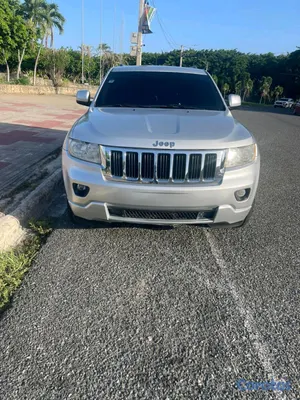 2012 Jeep Grand Cherokee L — foto 3 / 8