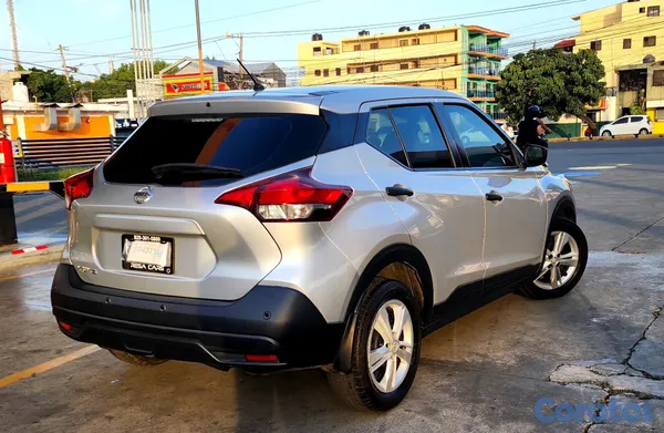 2020 Nissan Kicks — foto 3 / 8