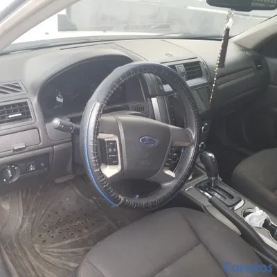 2010 Ford Fusion — foto 4 / 5