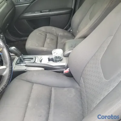 2010 Ford Fusion — foto 5 / 5