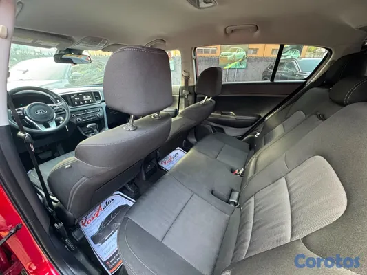 2020 Kia Sportage — foto 7 / 10