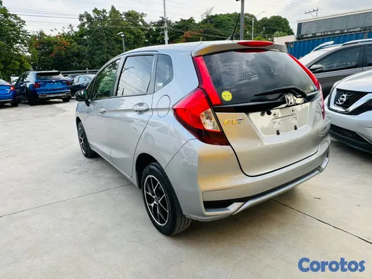 2020 Honda Fit — foto 4 / 10