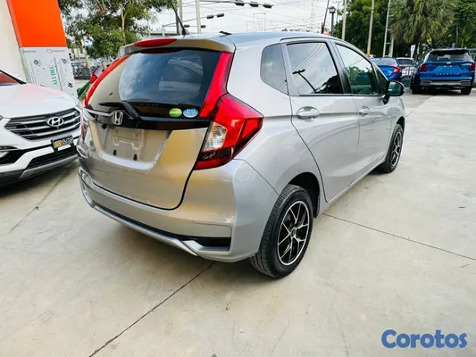 2020 Honda Fit — foto 5 / 10
