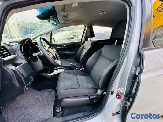 2020 Honda Fit — foto 6 / 10