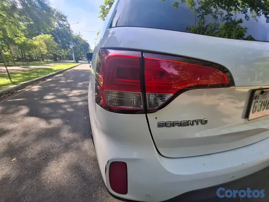 2014 Kia Sorento — foto 5 / 14