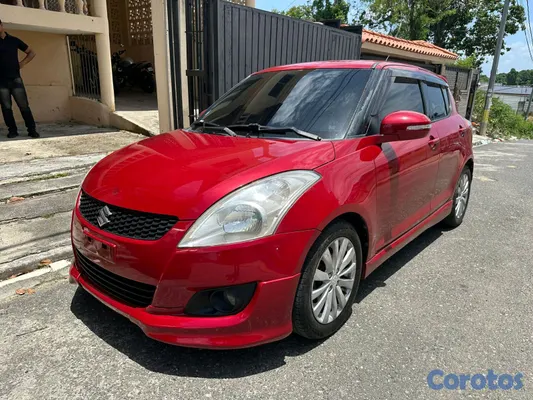 2013 Suzuki Swift — foto 2 / 6