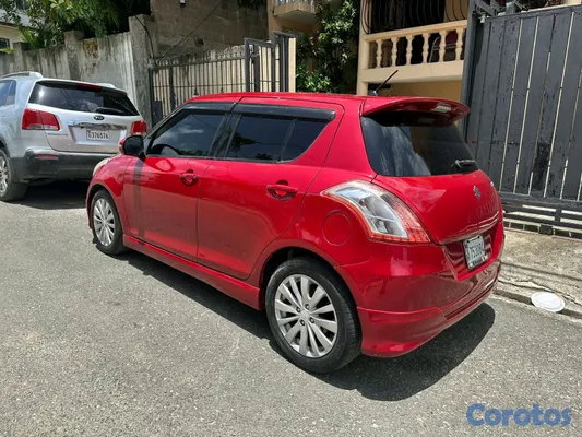 2013 Suzuki Swift — foto 3 / 6