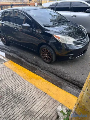 2015 Nissan Versa — foto 2 / 4