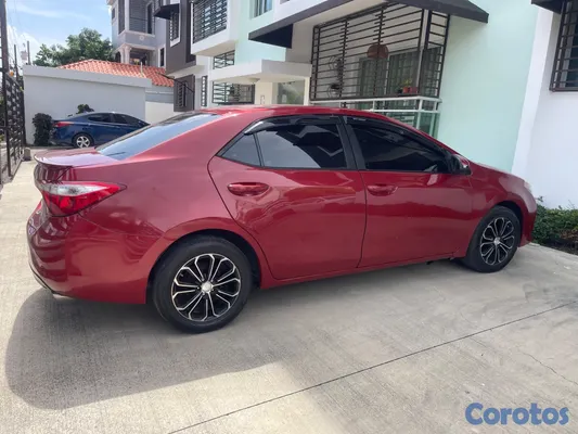 2015 Toyota Corolla — foto 5 / 8