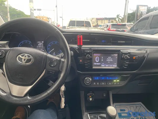 2015 Toyota Corolla — foto 7 / 8