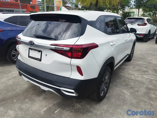 2021 Kia Seltos — foto 3 / 8