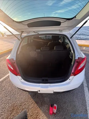 2013 Mazda Demio — foto 5 / 9