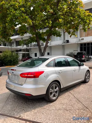 2017 Ford Focus — foto 10 / 11