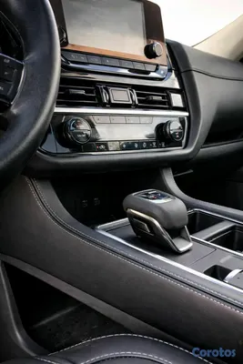 2022 Nissan Pathfinder — foto 5 / 11