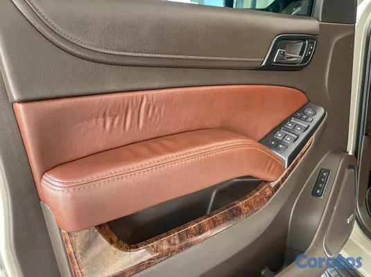 2017 Chevrolet Suburban — foto 6 / 13