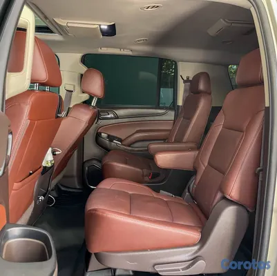 2017 Chevrolet Suburban — foto 12 / 13