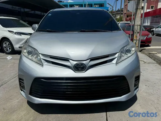 2020 Toyota Sienna — foto 7 / 10