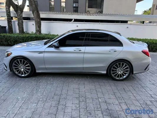 2015 Mercedes-Benz Clase C — foto 2 / 7
