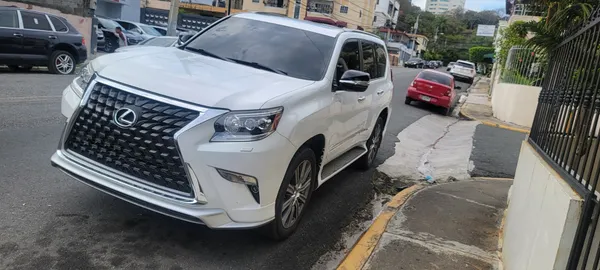 2017 Lexus Gx — foto 2 / 10