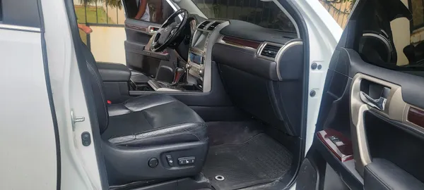 2017 Lexus Gx — foto 8 / 10