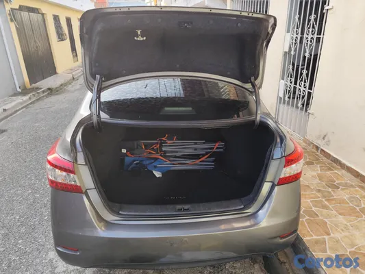 2015 Nissan Sentra — foto 3 / 11